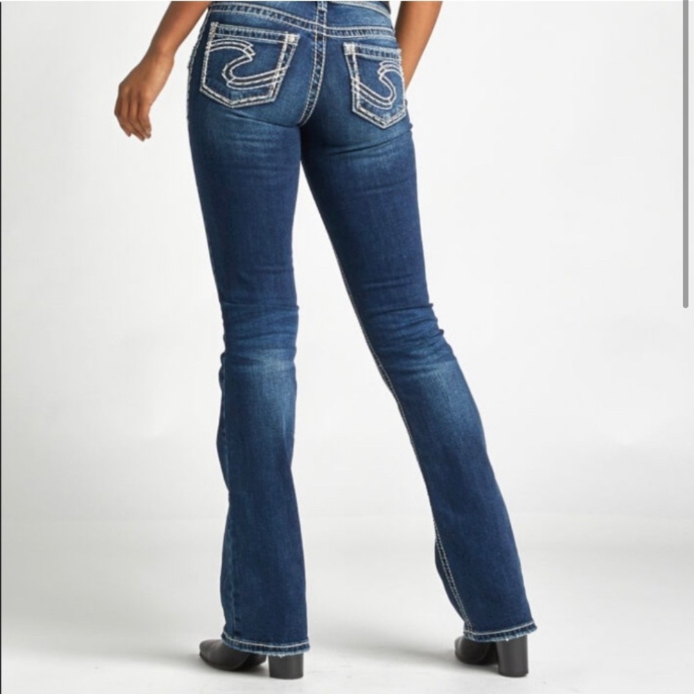 28/33 Silver jeans Aiko boot cut